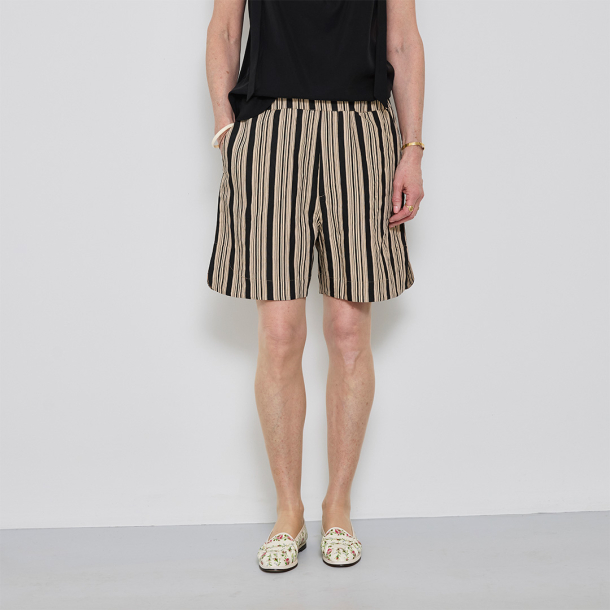 AMBRA black stripe